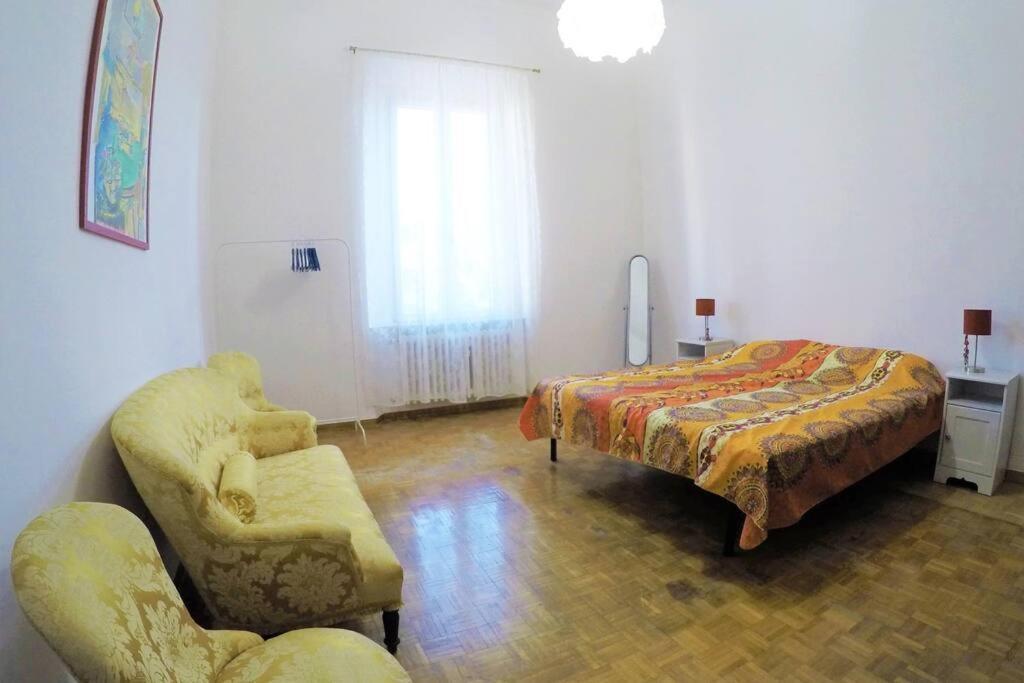 Gabry'S Home Three-Bedroom Big Apartment Near City Center & Train Station To Pisa And Florence & Ferries To Sardegna Corsica Livorno Bagian luar foto