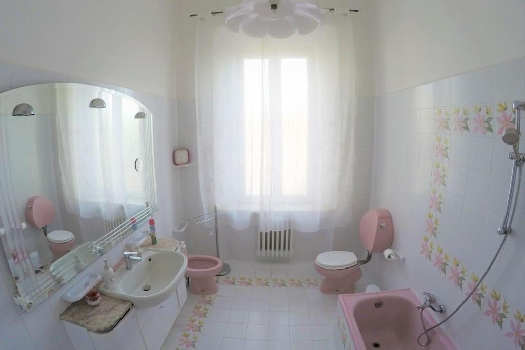 Gabry'S Home Three-Bedroom Big Apartment Near City Center & Train Station To Pisa And Florence & Ferries To Sardegna Corsica Livorno Bagian luar foto