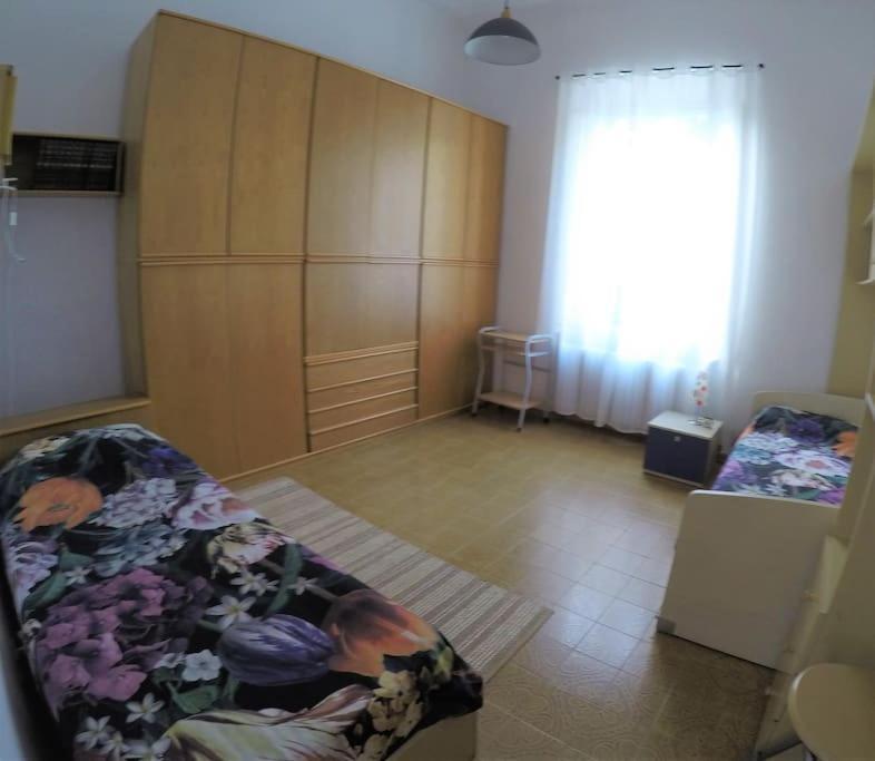 Gabry'S Home Three-Bedroom Big Apartment Near City Center & Train Station To Pisa And Florence & Ferries To Sardegna Corsica Livorno Bagian luar foto