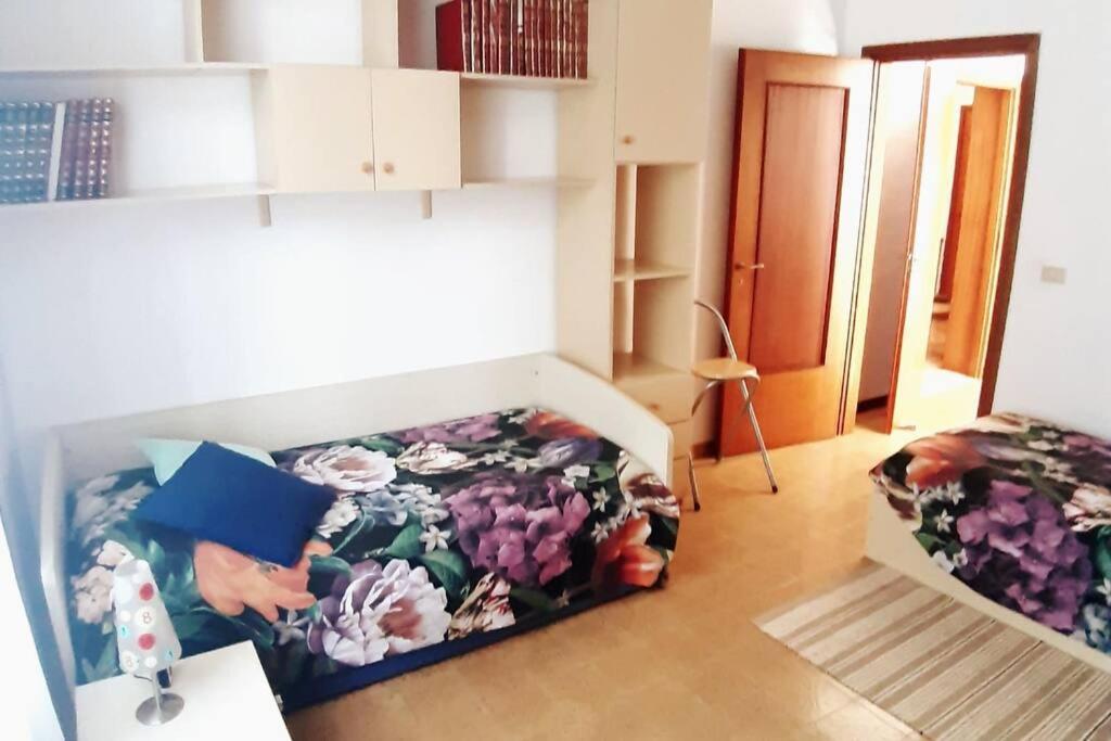 Gabry'S Home Three-Bedroom Big Apartment Near City Center & Train Station To Pisa And Florence & Ferries To Sardegna Corsica Livorno Bagian luar foto