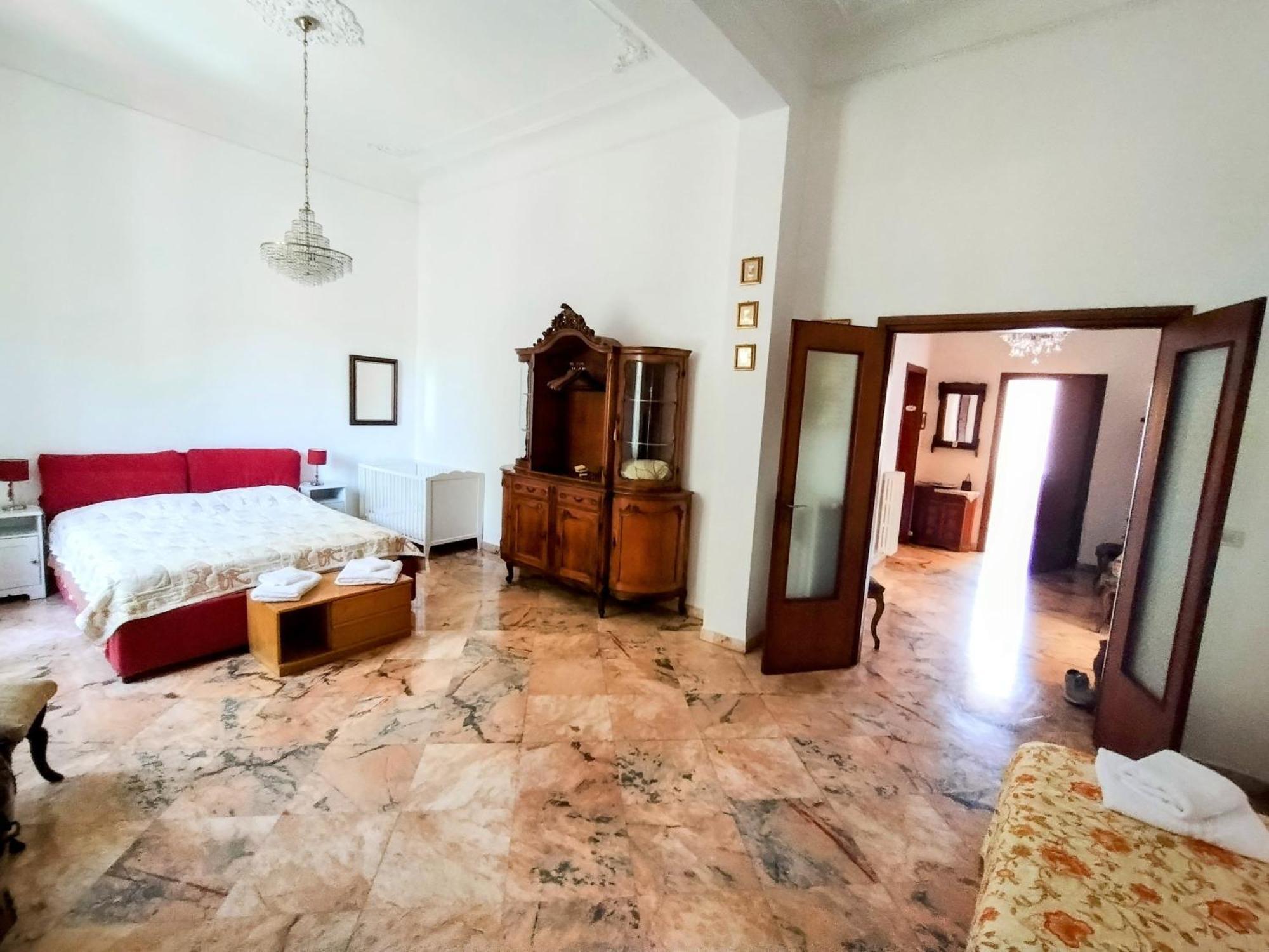 Gabry'S Home Three-Bedroom Big Apartment Near City Center & Train Station To Pisa And Florence & Ferries To Sardegna Corsica Livorno Bagian luar foto